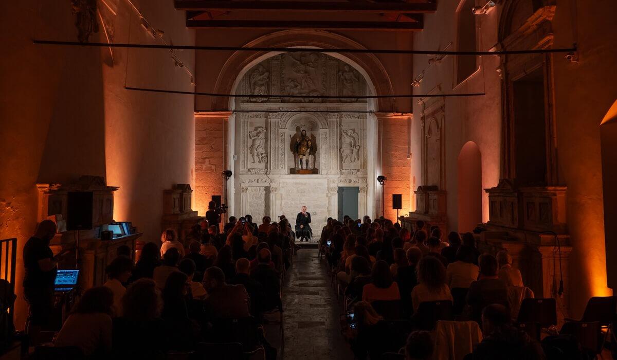 Ragusa dietro il Sipario: emozioni e riflessioni con Franco Arminio e ospiti d'eccezione - 