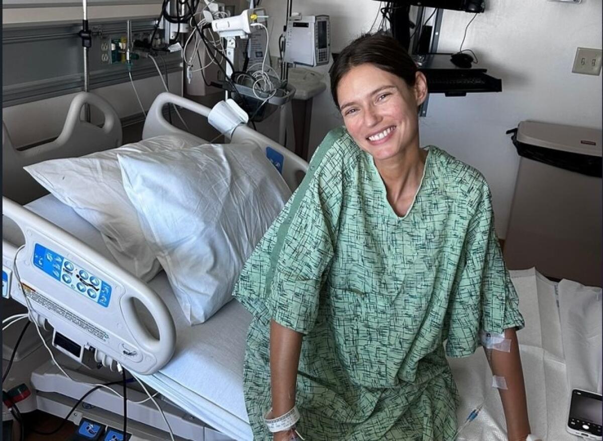 Bianca Balti sorprende i suoi fan con una notizia toccante: combattendo il cancro alle ovaie per il bene delle sue figlie! - 