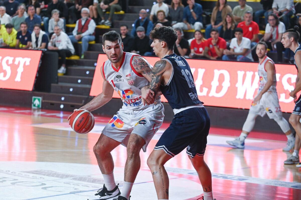 Virtus Ragusa affonda ancora: la quarta sconfitta consecutiva | Hai mai visto una squadra lottare così senza successo? - 
