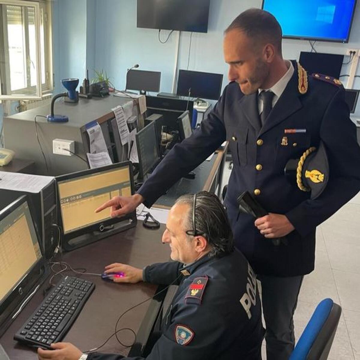 Scoperta choc a Gela | La moglie di un violento arrestato nascondeva un arsenale! - 