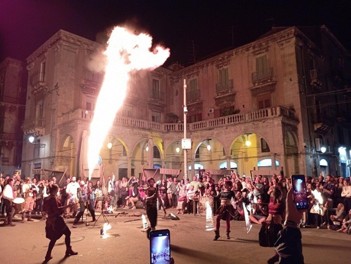 Catania ritorna al Medioevo | Scopri il segreto che ha incantato migliaia di visitatori! - 