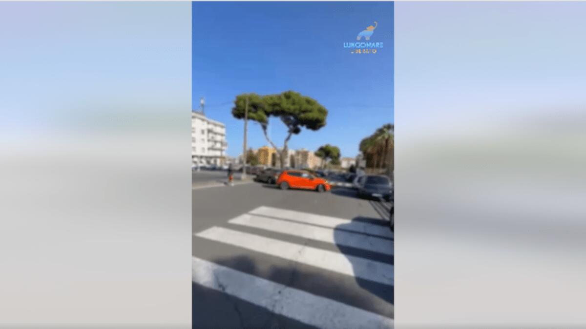 Parcheggiatori abusivi al concorso dei vigili urbani a Catania: la denuncia [VIDEO] - 