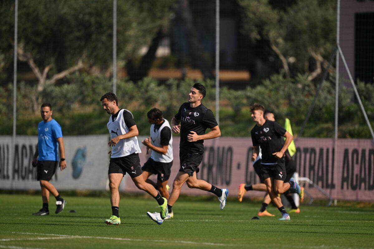 Allenamento di squadra col cuore: il Palermo sfida ogni preconcetto sul gioco in inferiorità! - 