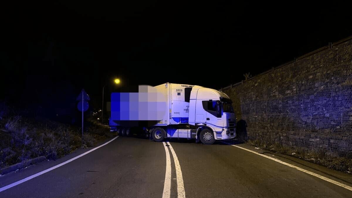 Dai film a Catania: Tangenziale bloccata con due camion per rubare 1.000 euro - 