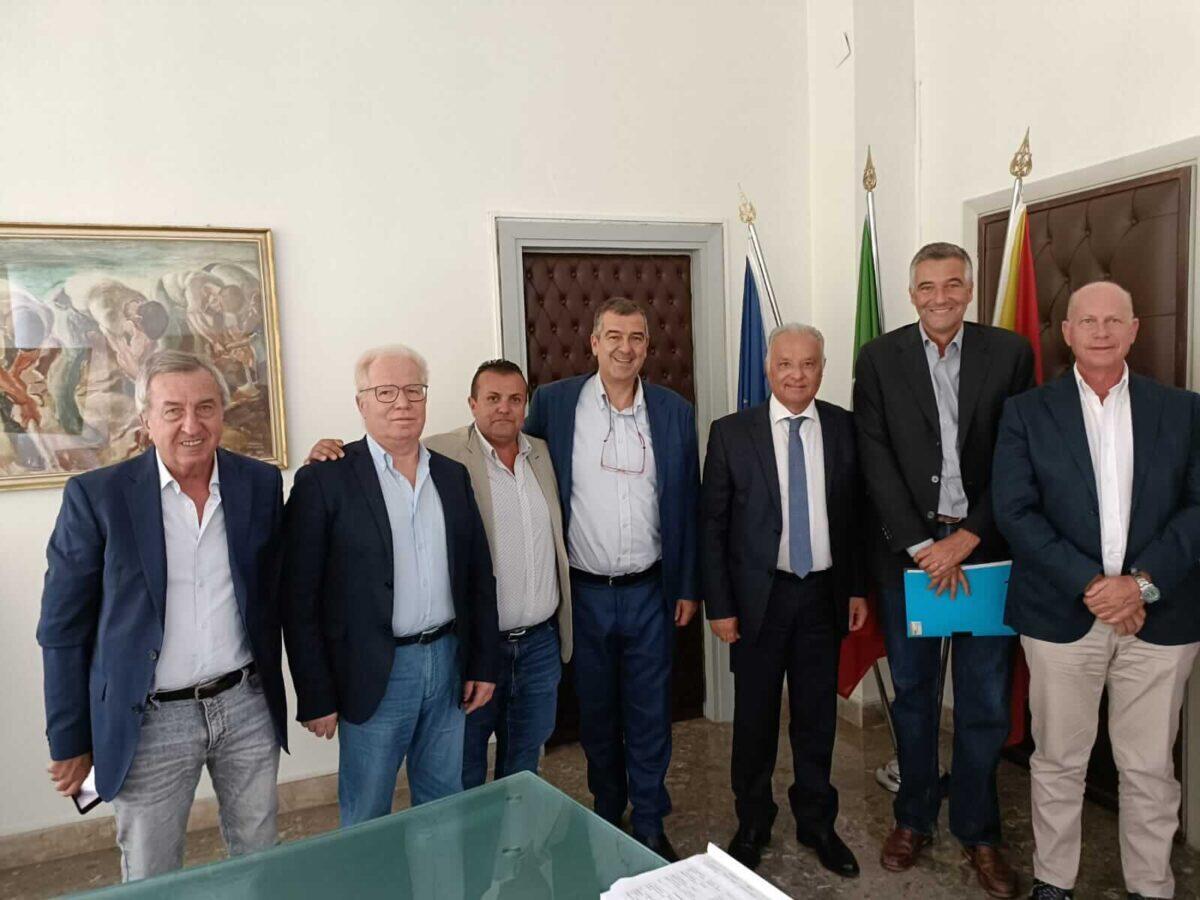 Siccità in Sicilia: un piano rivoluzionario per salvare gli agrumeti! | Scopri perché questo potrebbe cambiare tutto per gli agricoltori! - 