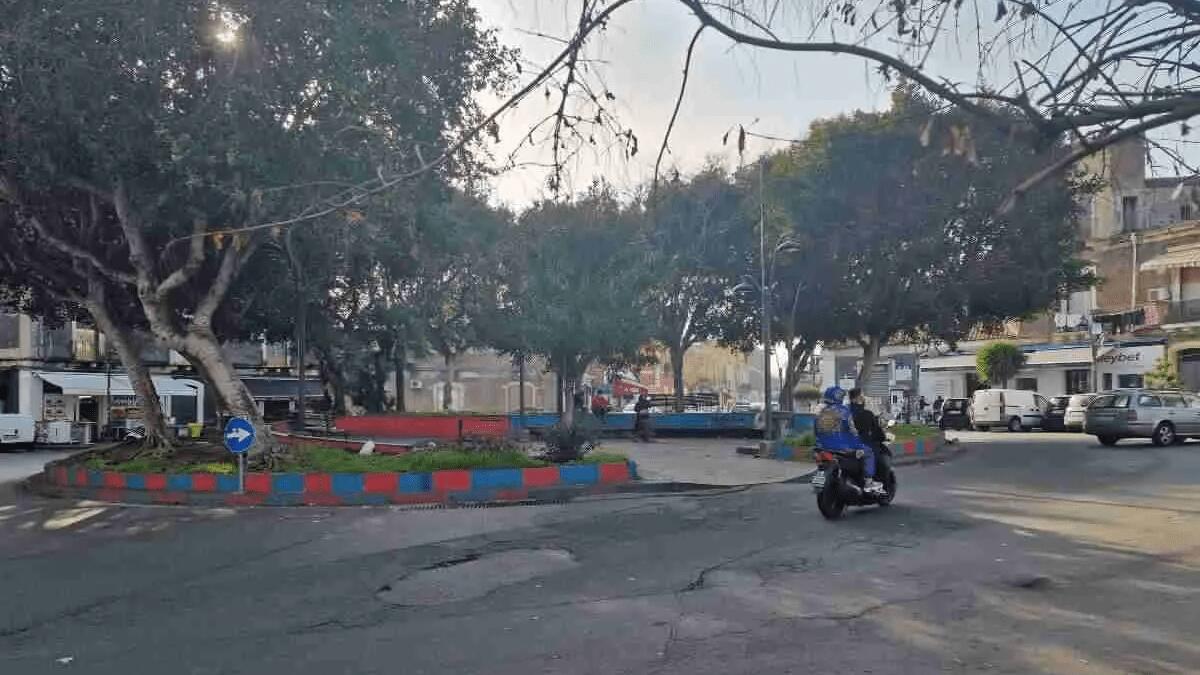 Pluripregiudicato evade domiciliari, tampona Volante e comincia folle inseguimento a San Cristoforo - 