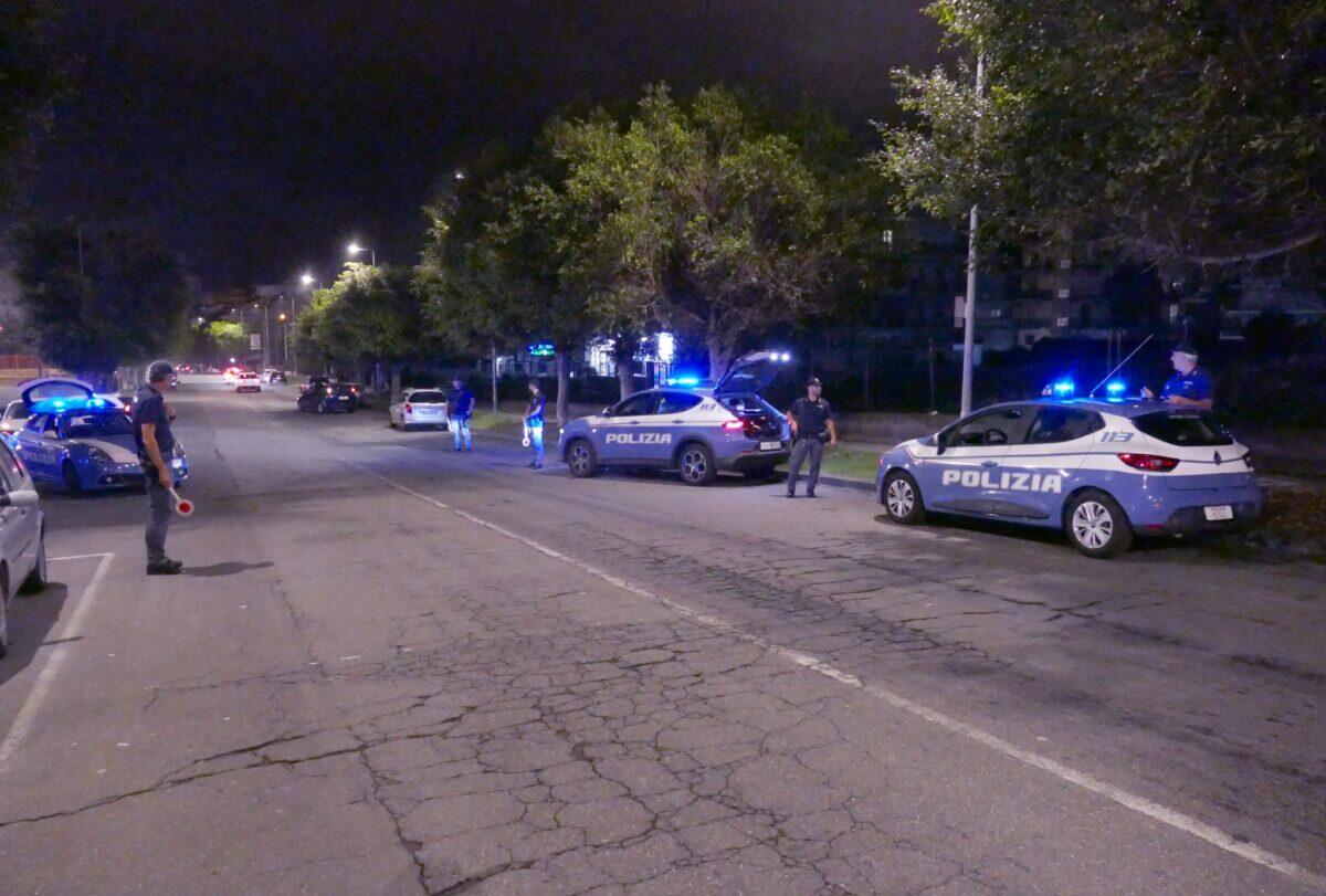 Controlli a sorpresa tra i giovani di Acireale | La verità su come la Polizia tutela il divertimento sano! - 