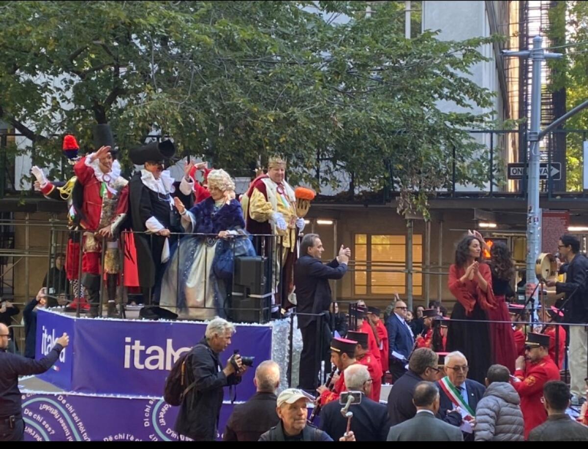 Columbus Day: La celebrazione dimenticata che unisce New York e sorprende gli scettici! - 