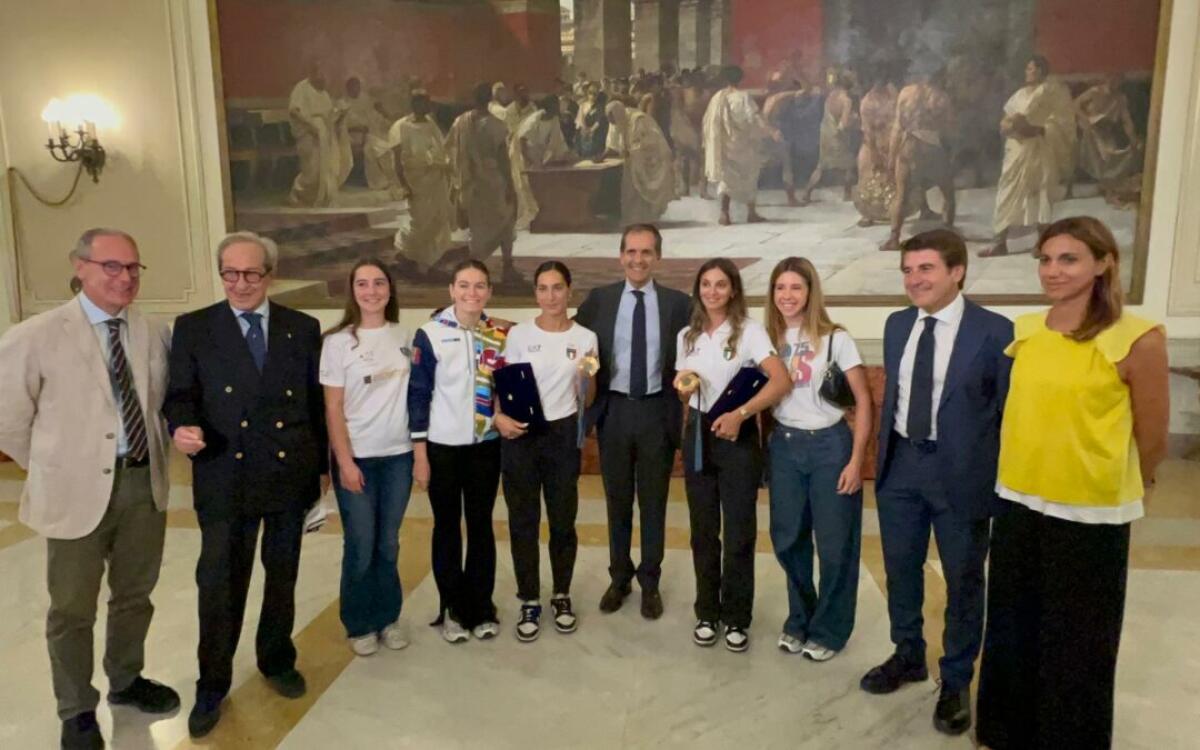 Catania celebra le giovani spadiste | Ma cosa rappresentano davvero per il futuro dello sport italiano? - 