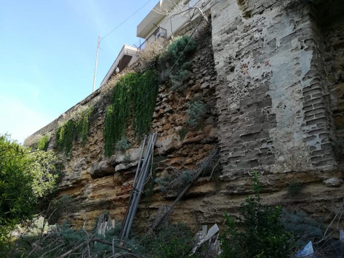 Carlentini in allerta: 1,6 milioni per salvare il centro storico | La Sicilia abbandonata è davvero al sicuro? - 