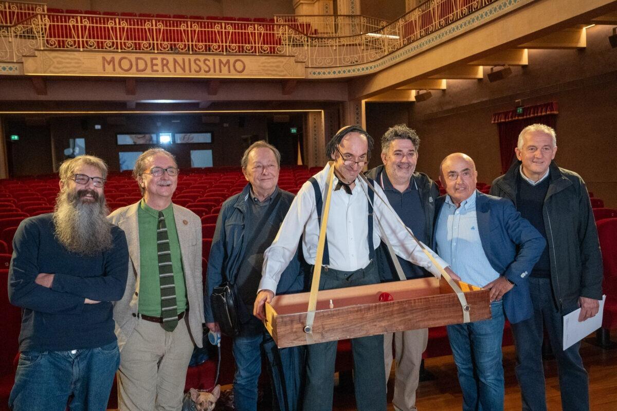 Tre “cagate pazzesche” al cinema di Bologna | Perché rivedere brutti film è la vera esperienza cinematografica? - 