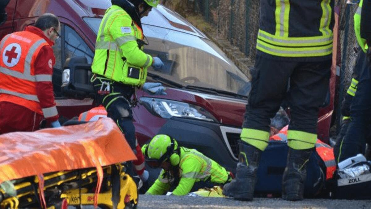 Incidente mortale sul lavoro nel Catanese: 60enne inciampa tentando di salvare la merce - 