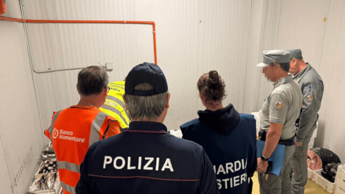 Irregolarità al mercato ittico: 500 chili di pesce sequestrato e donato ai meni abbienti - 