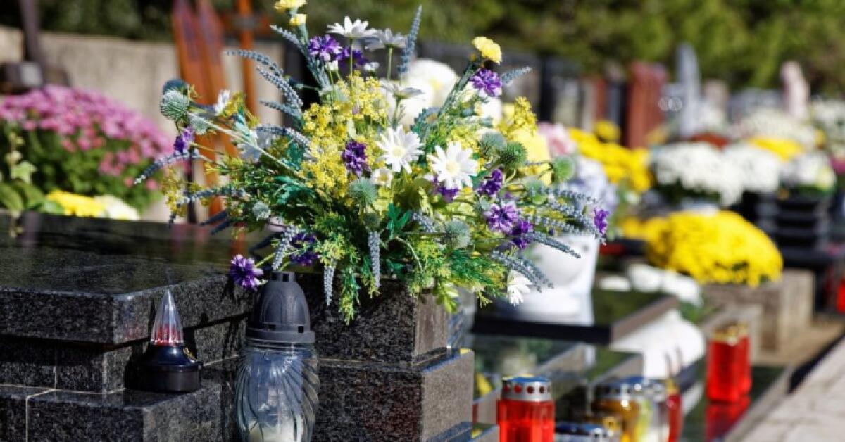 Cimiteri pronti per Ognissanti | Scopri le incredibili novità dell'Amministrazione che sorprenderanno le famiglie! - 