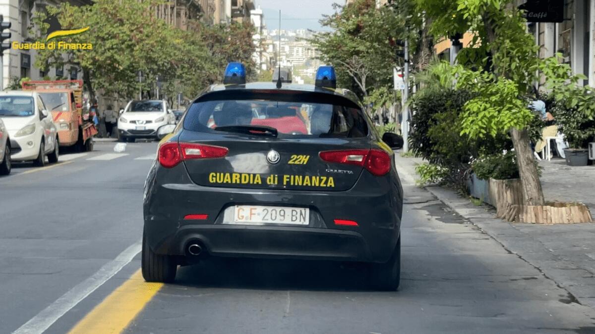 Controlli Guardia di Finanza: trovati 78 lavoratori in nero (7 extracomunitari) solo in due mesi - 