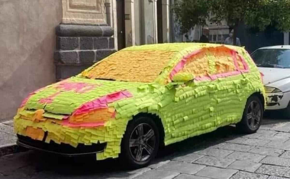 Auto ricoperta di Post-it | Avvertimento o nuova moda a Catania? - 