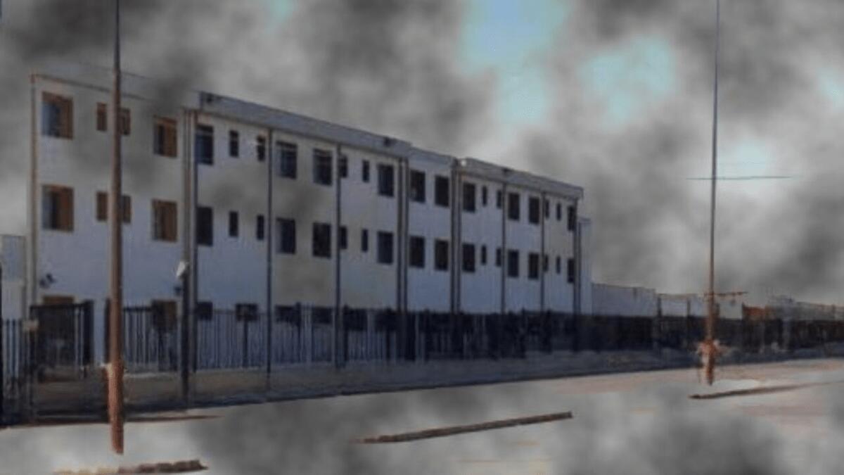 Giovani detenuti a Bicocca imitano i grandi: fuoco alla cella intossicando due agenti - 