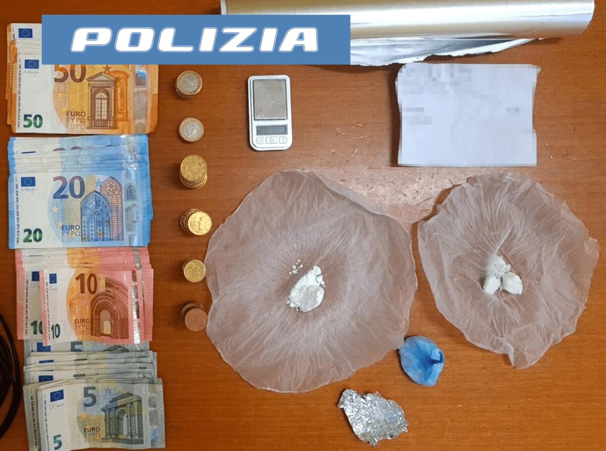 Scoperta una casa di spaccio super blindata | Gli spacciatori credevano di essere invincibili! - 