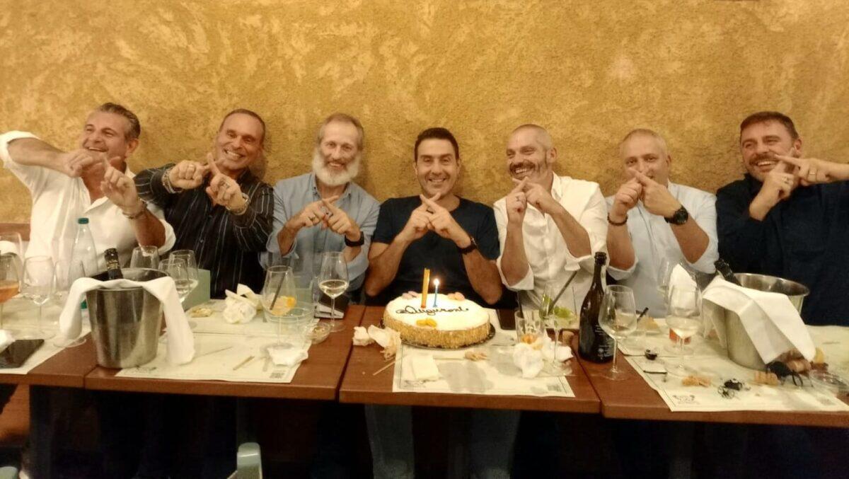 Anello di appartenenza | Scopri cosa si nasconde dietro il misterioso culto dei sostenitori di Vannacci! - 