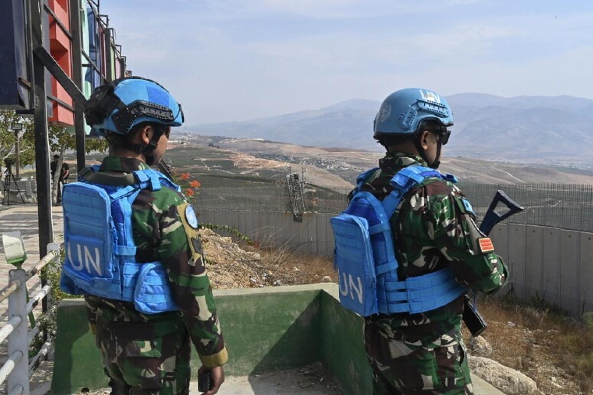 Otto razzi colpiscono la base Unifil italiana | Il governo italiano risponderà davvero a questa provocazione? - 
