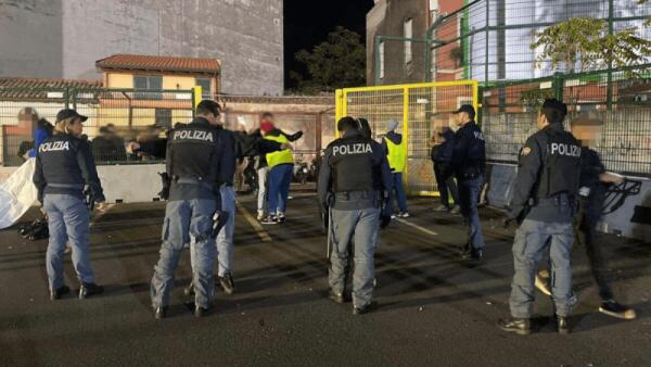 Tifosi violenti e nuova rissa in curva sud allo stadio durante Catania-Trapani: due Daspo