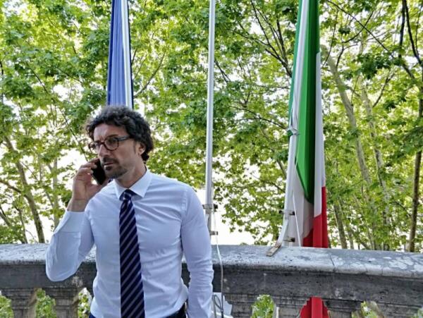 Il M5s si prepara a un voto bis sorprendente | Conte a rischio dimissioni se non si raggiunge il quorum!