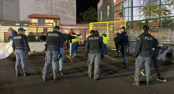 Rissa da stadio sconvolgente | La Polizia arresta i colpevoli in modo inaspettato!