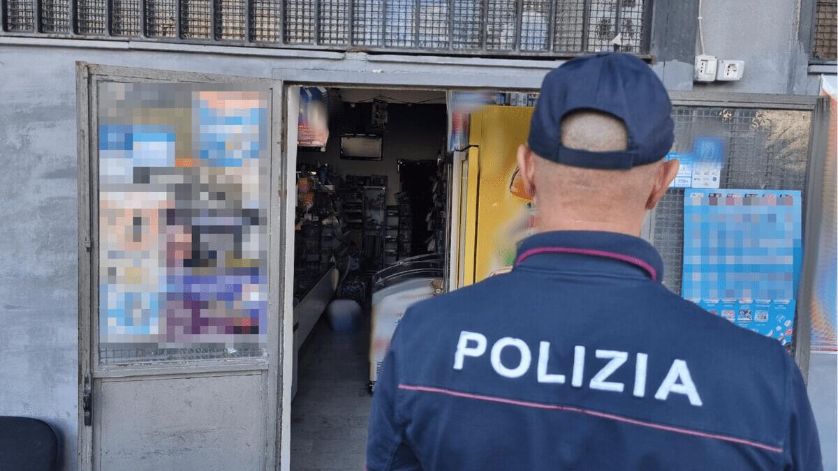 Polizia scopre mini market completamente abusivo a Librino, allaccio elettrico incluso   - 