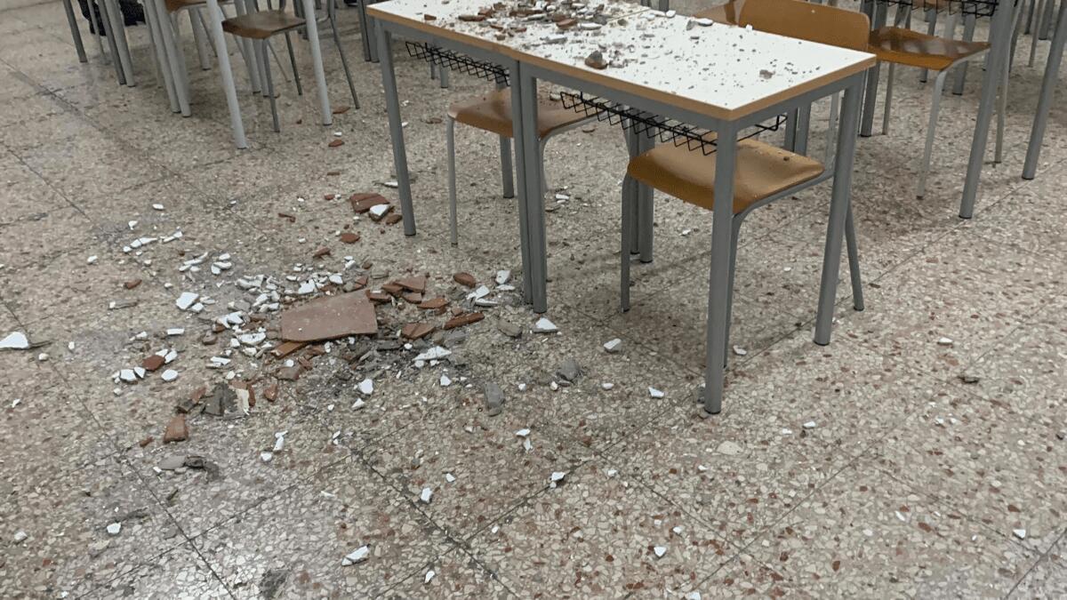 Altro cedimento in un’altra scuola di Catania: consigliere segnala crollo del tetto - 