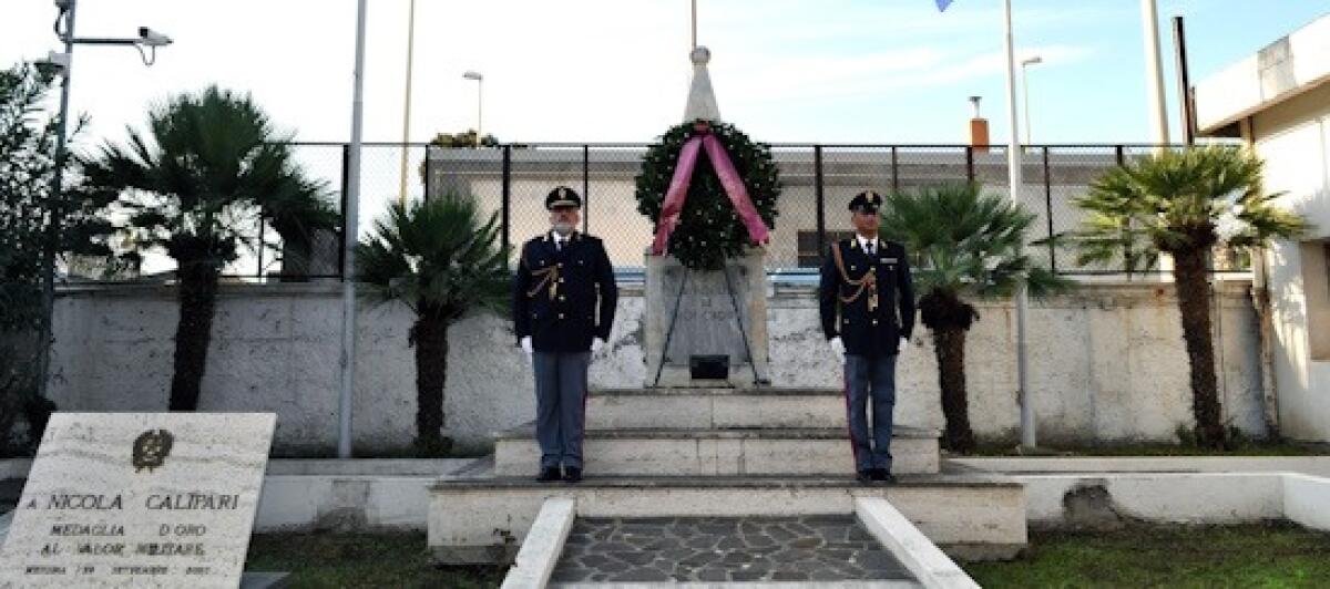 Onore ai caduti | Scopri perché la Polizia di Stato merita la nostra gratitudine e solidarietà! - 