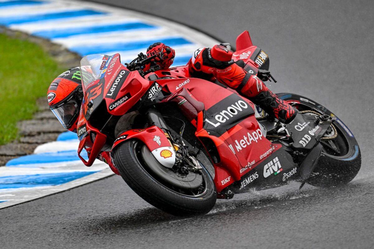 MotoGP annulla la gara di Valencia | Bagnaia ci rinuncia per motivi etici, cosa ne pensano i tifosi? - 