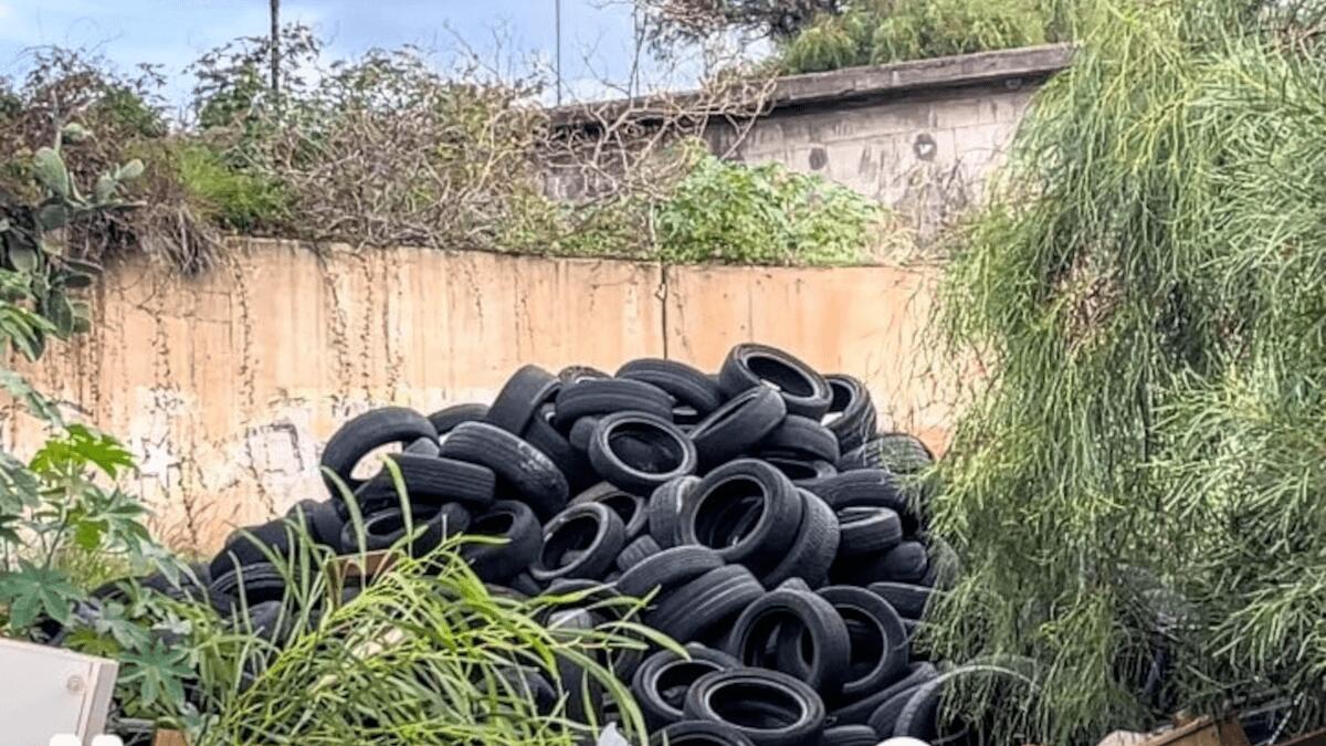 Inciviltà Catania: cresce una nuova discarica abusiva a Librino nell’indifferenza generale - 