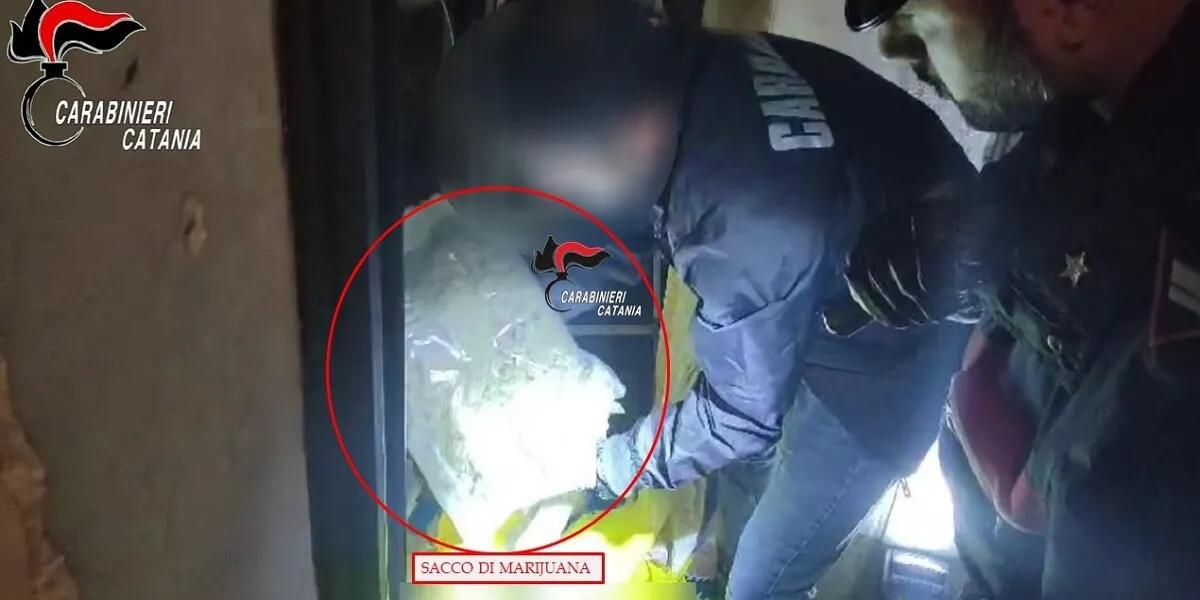 Catania: droga, armi e giubbotti antiproiettile | I Carabinieri non si aspettavano di trovarli così - 