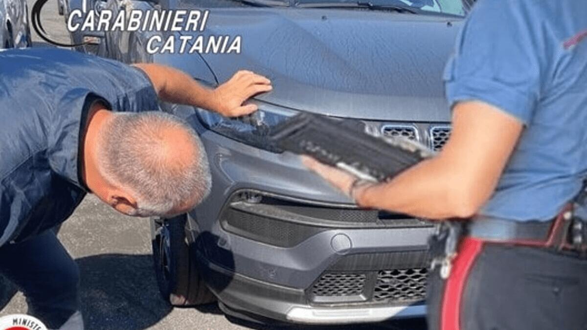 Pregiudicati vedono Jeep e non resistono alla tentazione ma non notano i Carabinieri - 