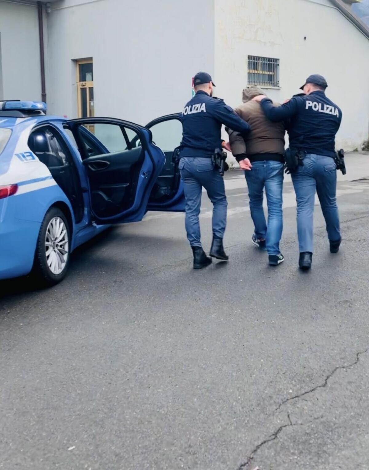 Catturato mentre cercava di fuggire | La sorprendente verità sulla fuga di un rapinatore condannato! - 