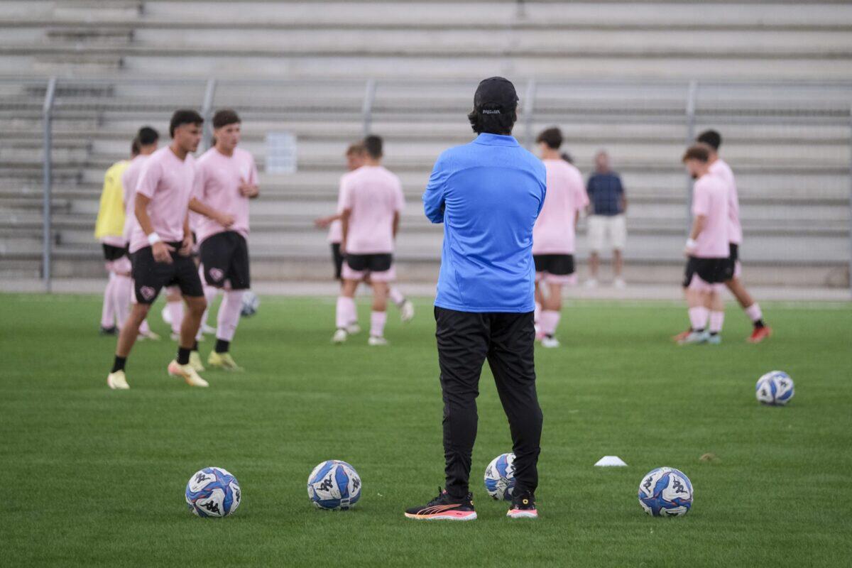 Crotone e Palermo si sfidano con formazioni sorprendenti | Chi avrà la meglio tra i giovani talenti? - 
