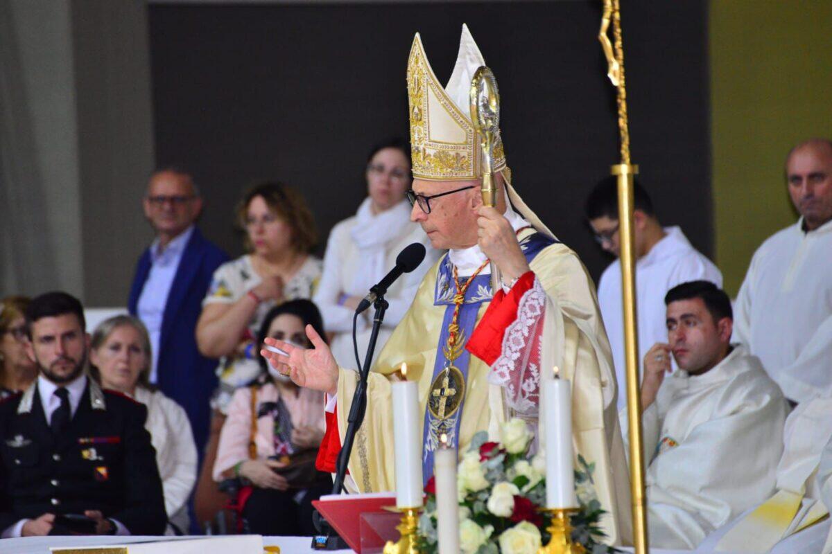 Migliaia di fedeli in festa | Ecco perché la Misericordia sta cambiando l'Italia! - 
