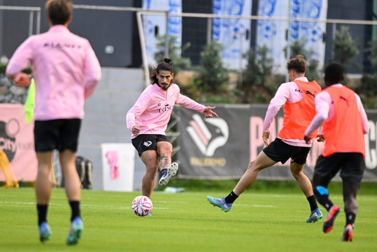 Il Palermo sfida i limiti fisici con un allenamento intenso | Scopri l'arma segreta di Dionisi! - 
