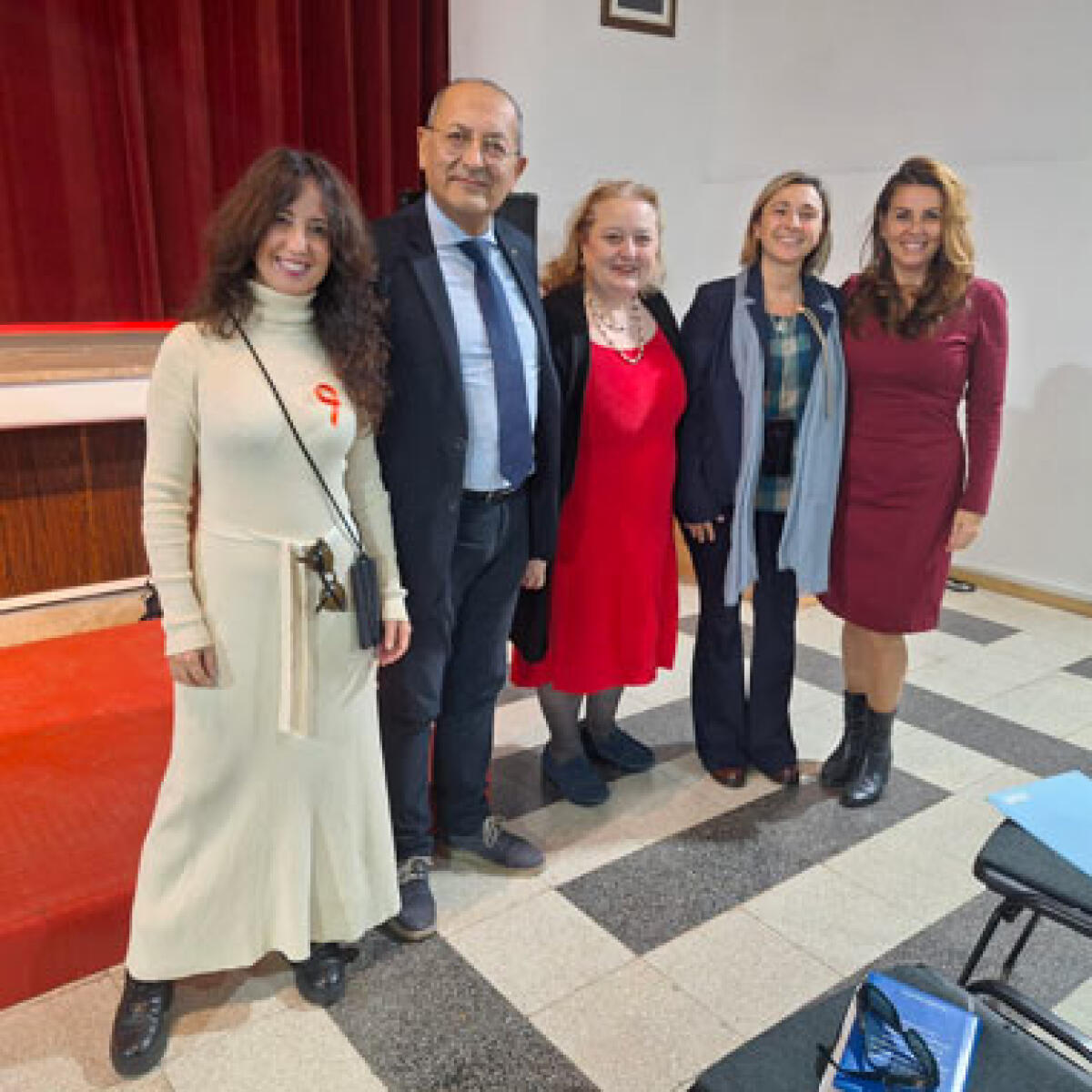 Palermo: gli studenti inscenano il cambio di passo contro la violenza | Perché il futuro dell'educazione è in gioco?