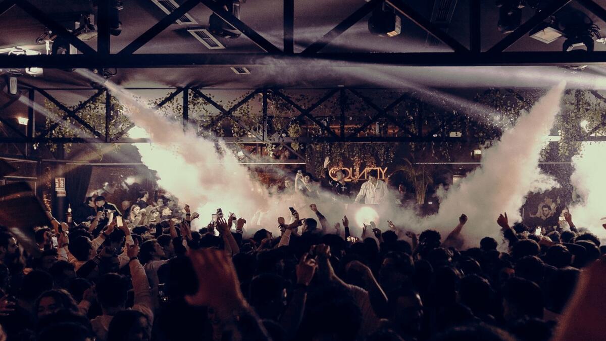 Serata in discoteca diventa incubo: ragazza violentata, giustizia “fai da te” della famiglia - 