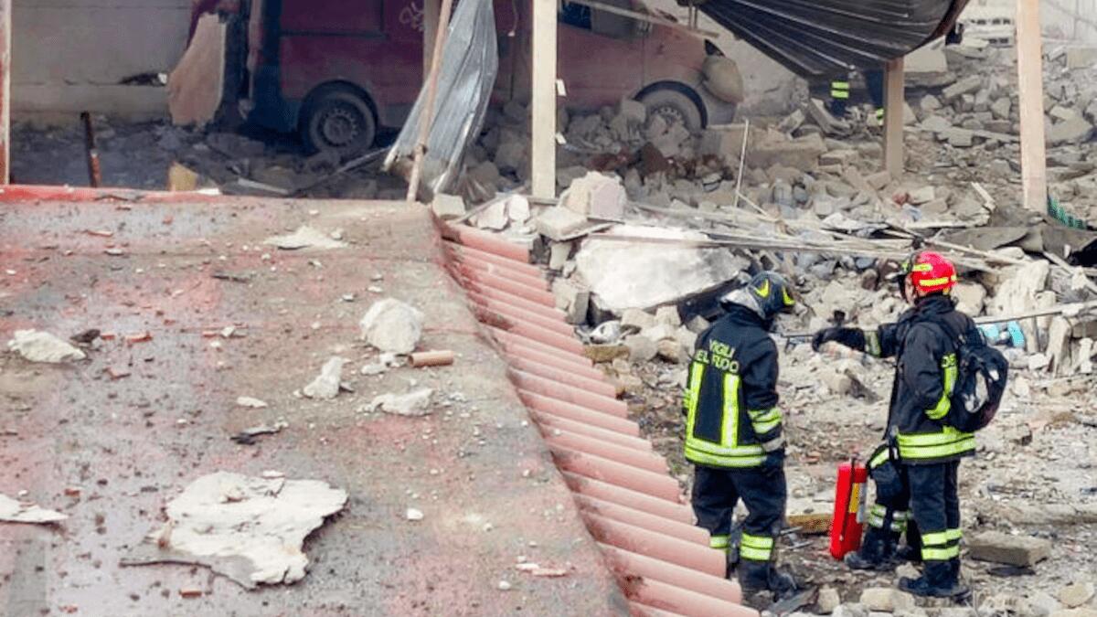 Incidente mortale Ercolano: esplosione deposito abusivo, tre morti: era il primo giorno di lavoro - 