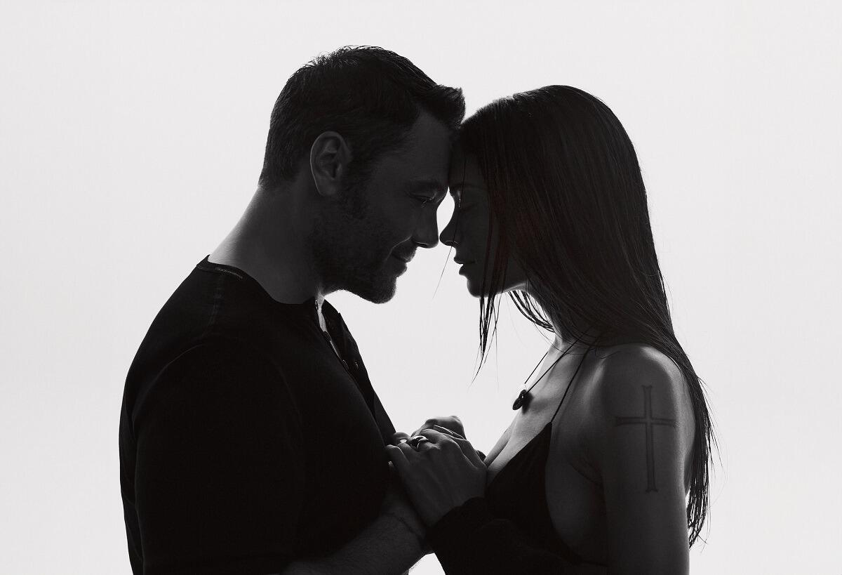 Tiziano Ferro ed Elodie uniscono le forze in un singolo sorprendente | Scopri il segreto dietro questa collaborazione epocale! - 
