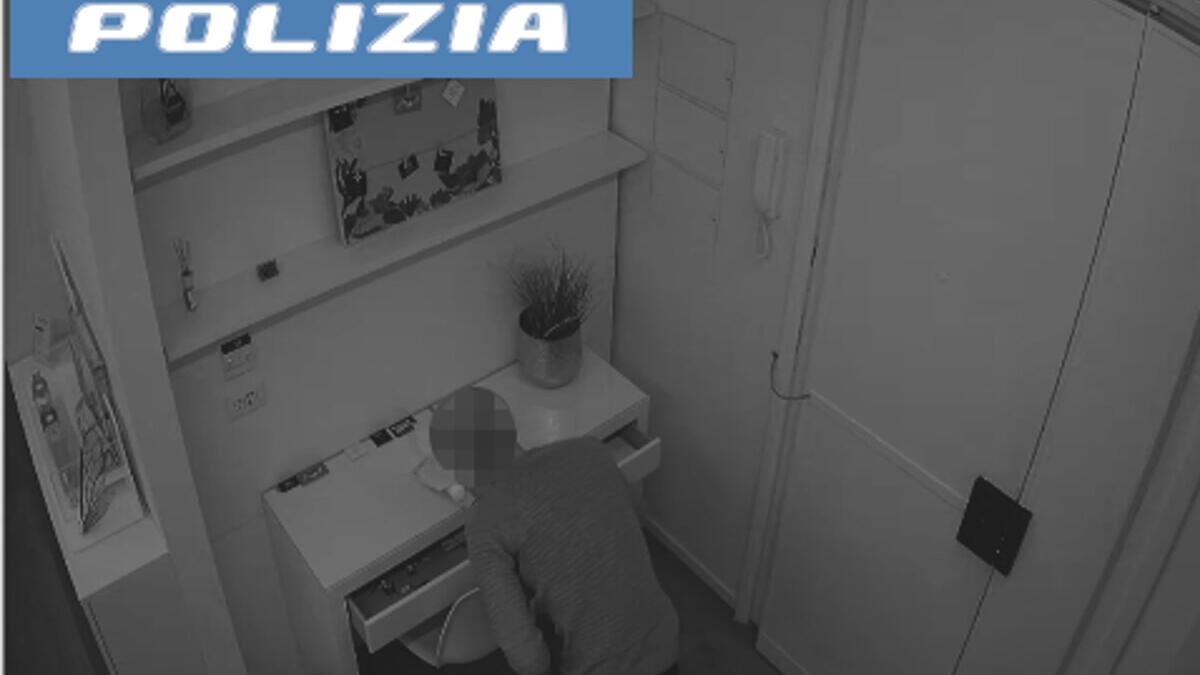 Prenota un B&amp;B coi suoi documenti: non salda il conto e ruba 400 euro, identificato dai tatuaggi - 