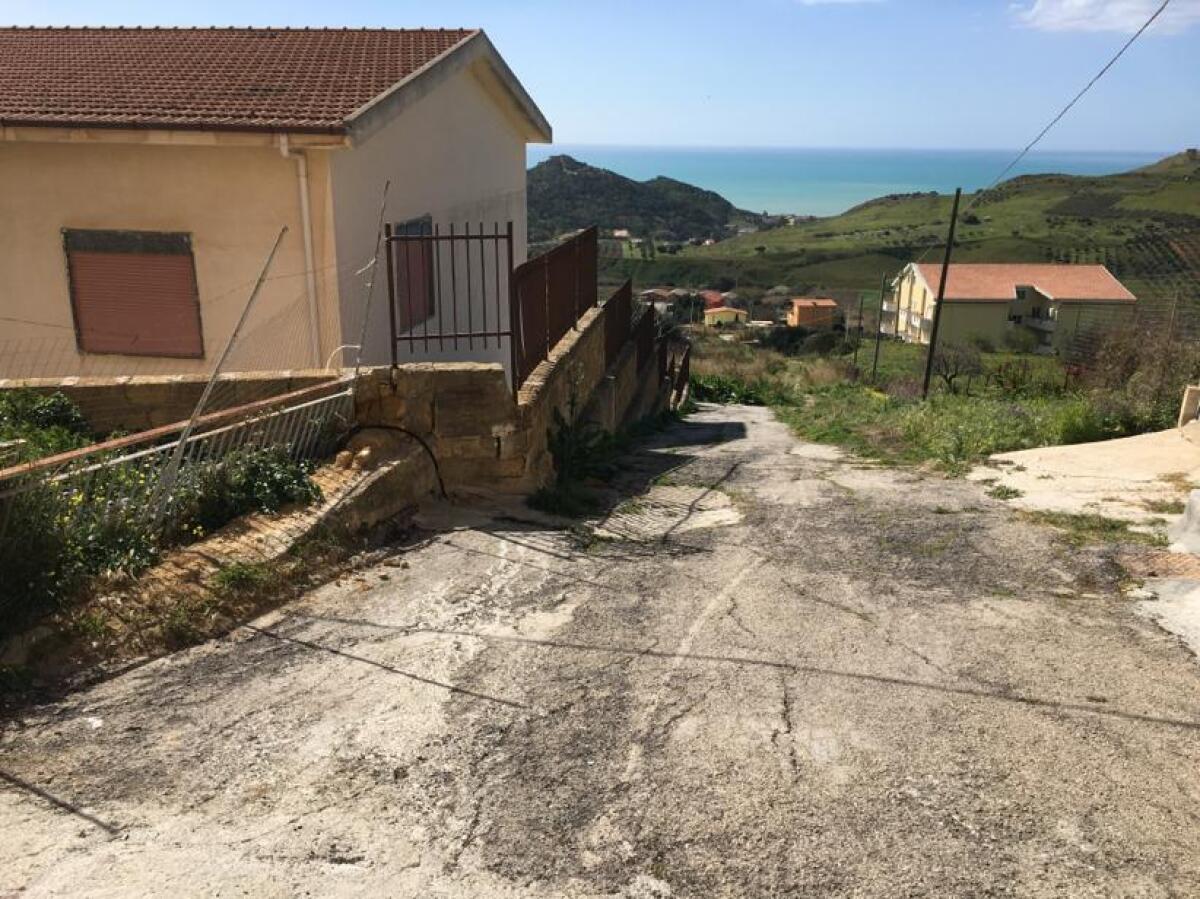 Frane a Realmonte | La sicurezza delle case è davvero a rischio? - 
