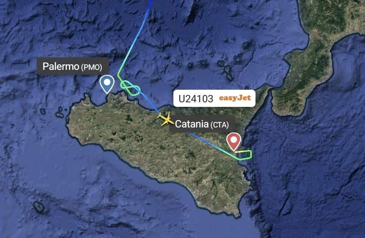 Il volo verso la Sicilia diventa puro terrore: aereo colpito da fulmine