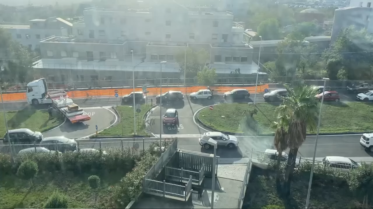 Ancora disagi in via Santa Sofia nei pressi del Policlinico di Catania [VIDEO]