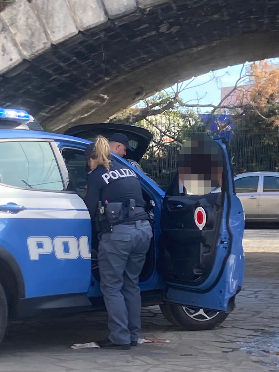 Stupro sotto gli Archi della Marina a Catania nell’indifferenza generale 