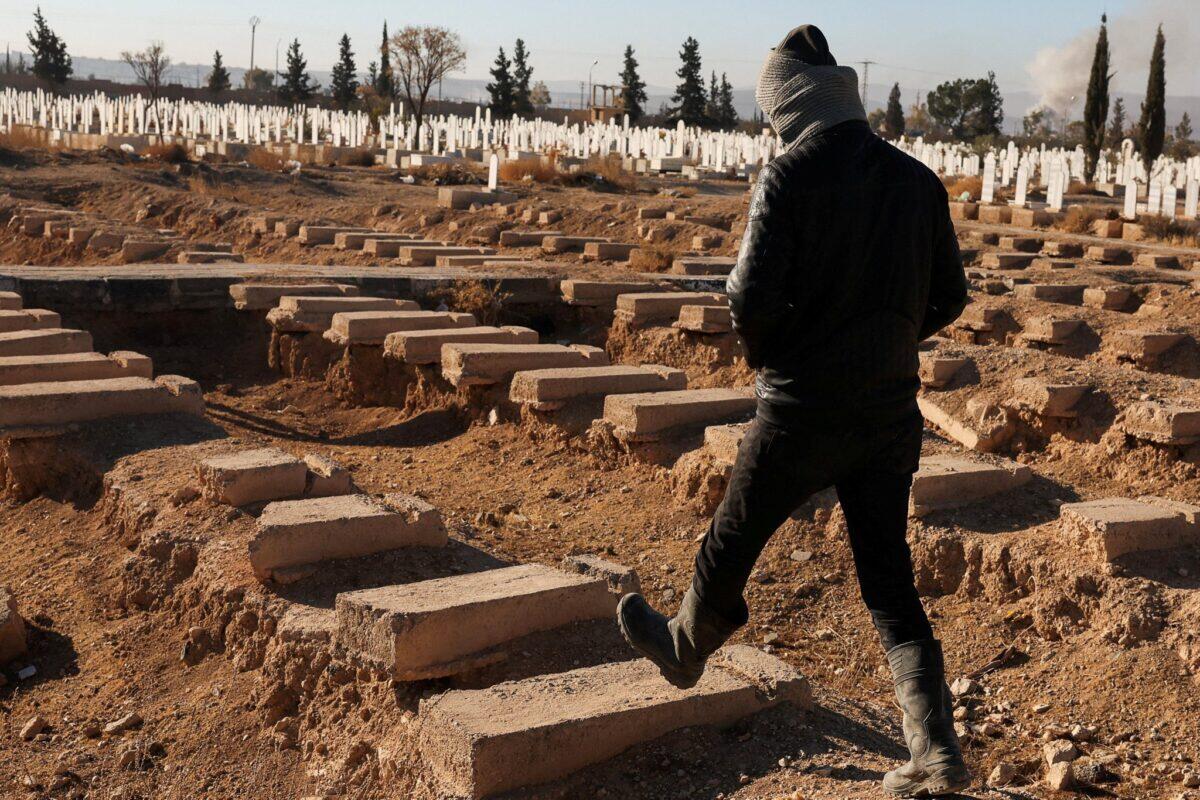 100.000 CORPI IN UNA FOSSA COMUNE | La verità agghiacciante che sta scuotendo la Siria e il mondo! - 