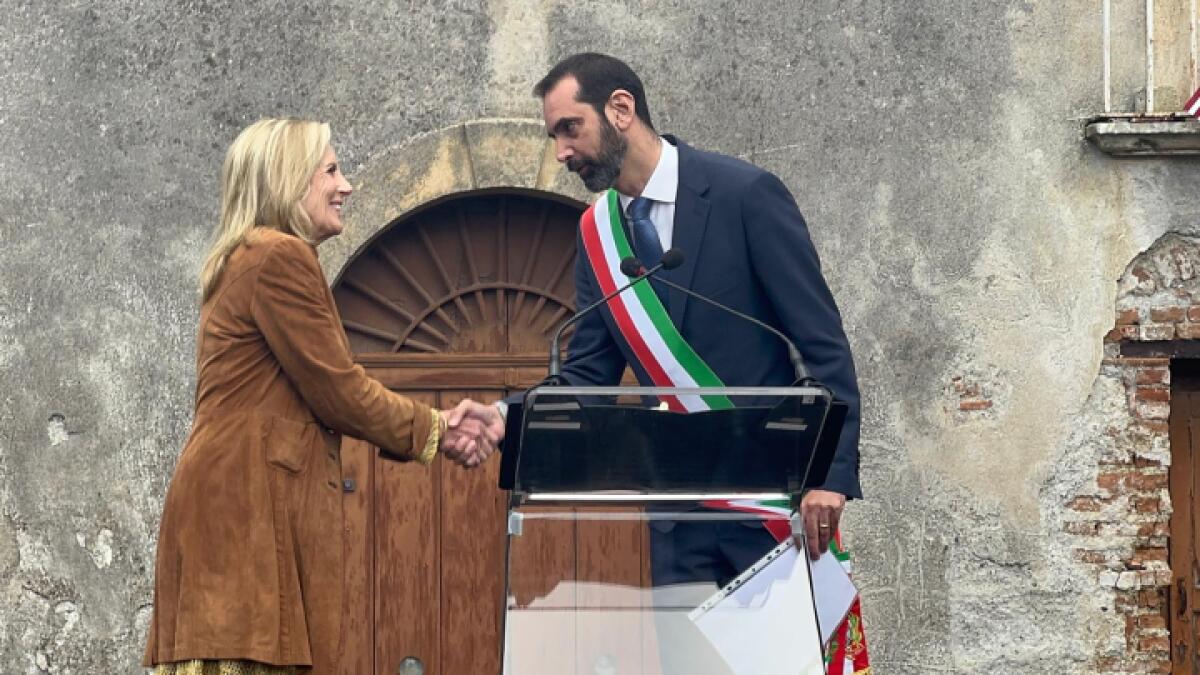 Jill Biden sorprende il Comune di Messina | Scopri il legame inaspettato con le sue origini!