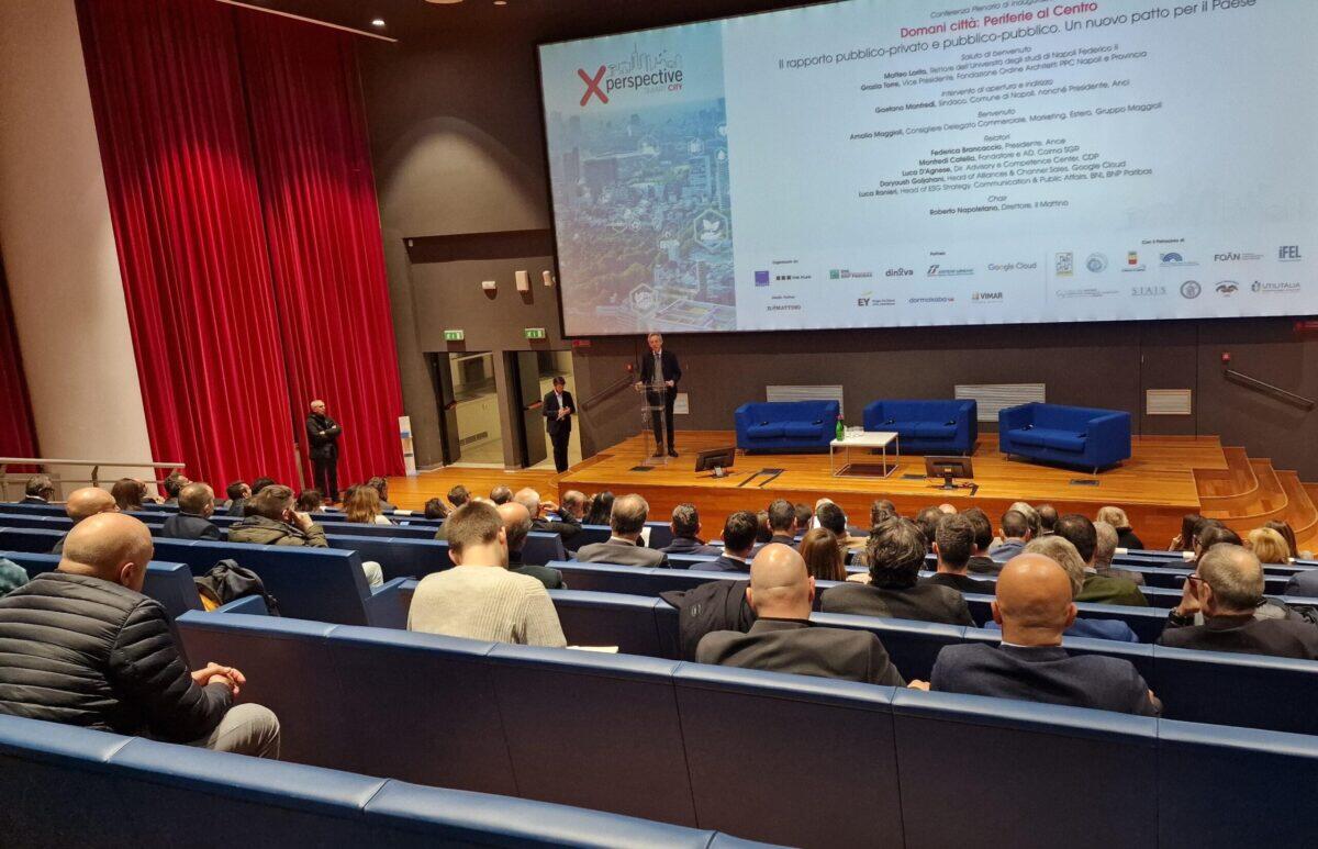 Napoli si trasforma in Smart City | Il futuro urbano è più vicino di quanto pensi! -